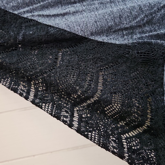 Old Navy Top - Picture 2 of 5